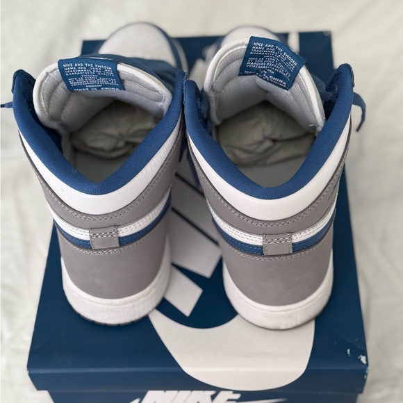 Authentic 2023 Air Jordan 1 Retro High OG "True Blue". - Picture 3 of 8